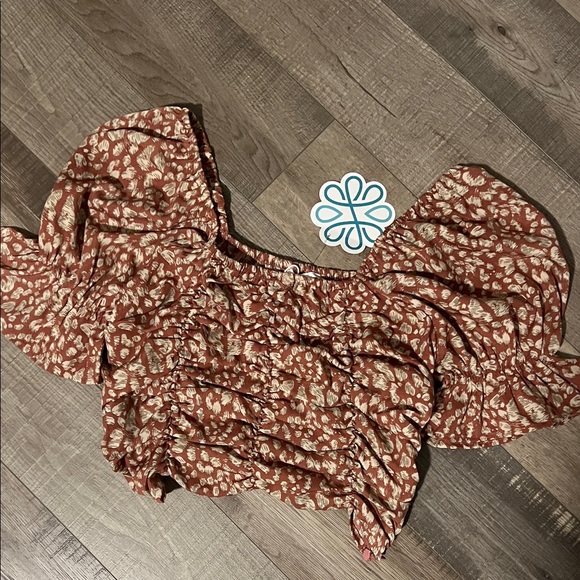 Top - Picture 2 of 5